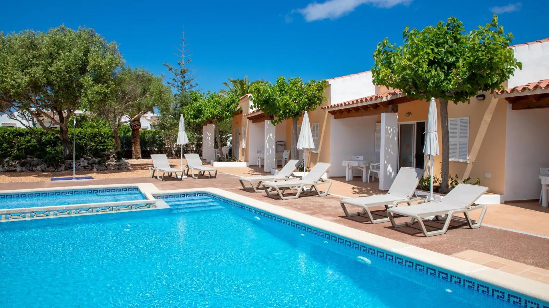 Apartamentos Island Cala'N Blanes  Apartment Cala'N Blanes (Menorca)