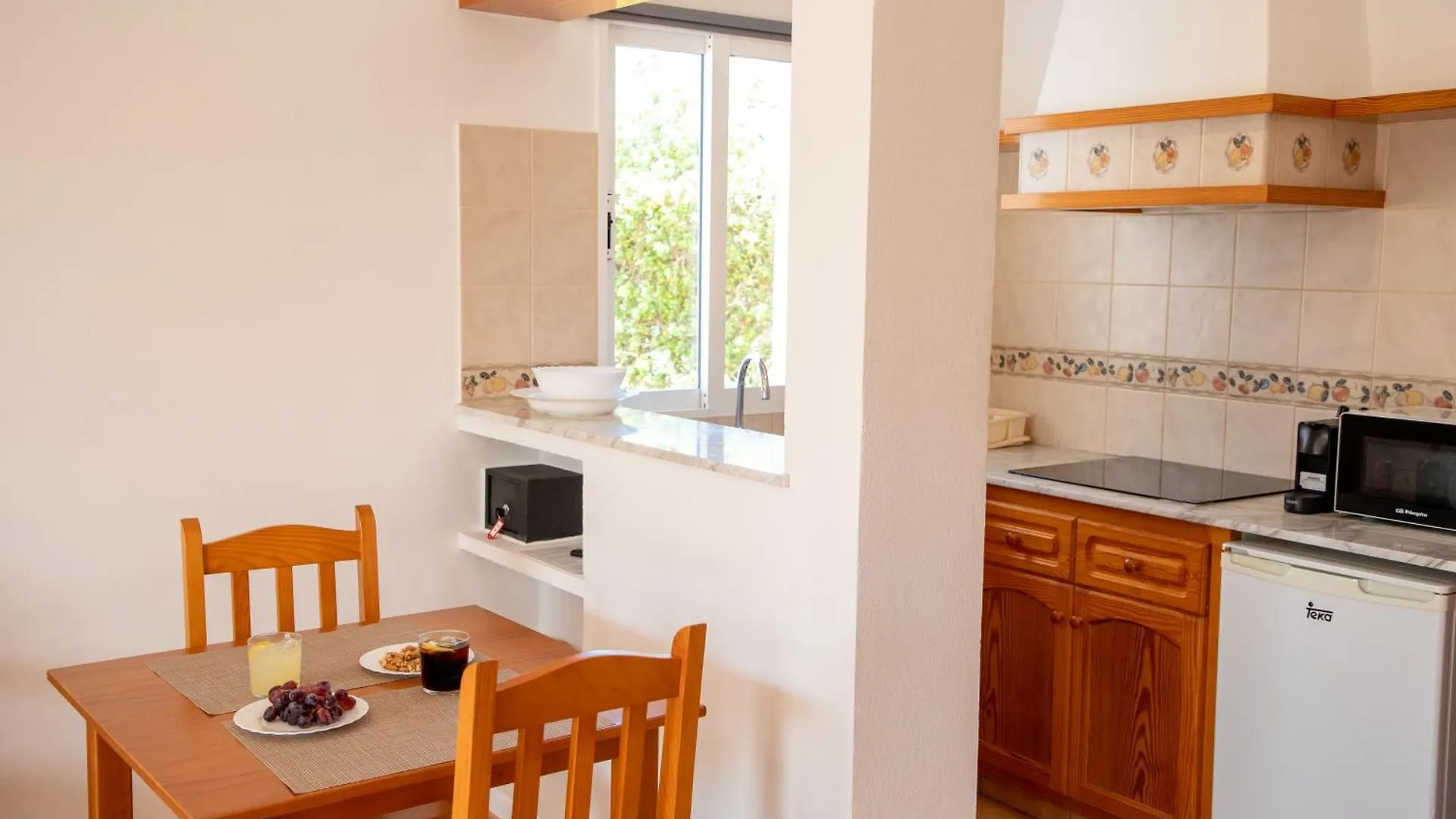 Apartamentos Island Cala'N Blanes  Spain